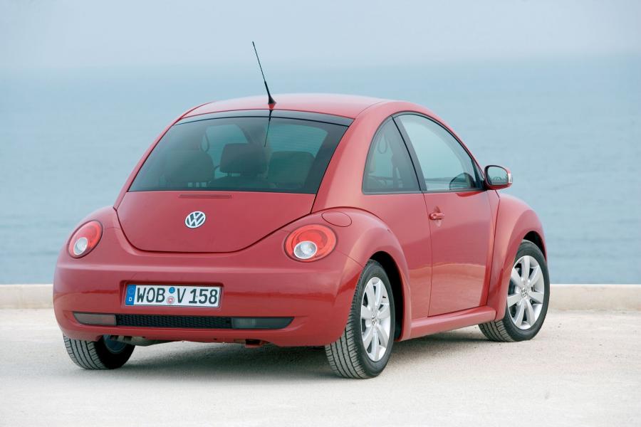  Volkswagen New Beetle 2006 года  (фото 37 из 47)